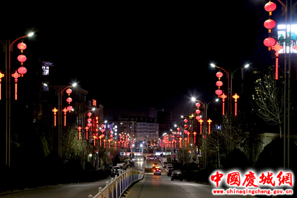 庆城县精心扮靓城区喜迎新春